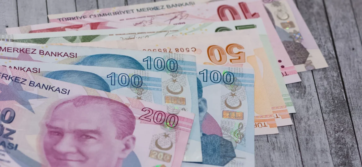 Turkish-Liras-Money-in-Turkey-scaled